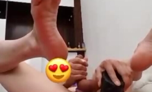 asian ts gives good old ass and foot videos !!!