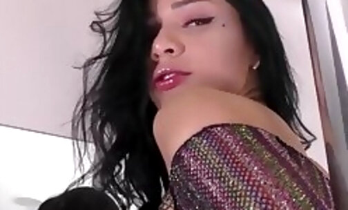 Petite latina teen tranny Hanna Rios fucked bareback by one of her fan