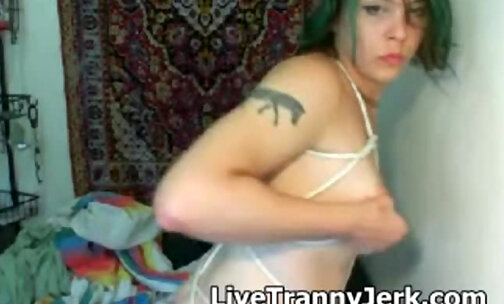 Self sucking on webcam from smoking Tgirl