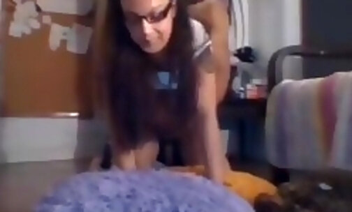 Nerdy shemale ass eaten and fucked on the floor