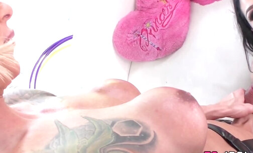 Inked tranny fucks tattooed babe