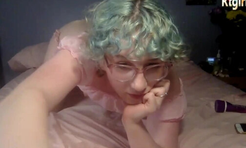 cute and nerdy trans girl in glasses loves playing with myself