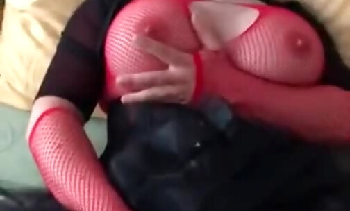 Guy Fucks shemale in a mask and with false Breasts. Cumshot.